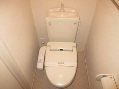 【トイレ】 | ルミエール B棟 | トイレ 温水洗浄便座