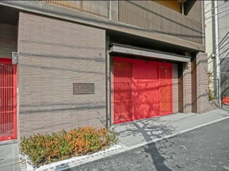 【エントランス】 | モニタ付きオートロック・宅配BOX