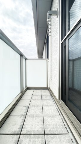 シャーメゾン　レ・フレール　Ⅴのバルコニー