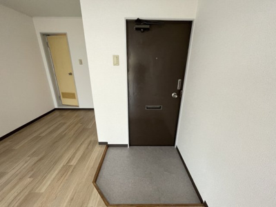 【玄関】 | 山田マンション | シンプルで使いやすい玄関です