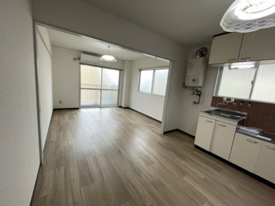 【居間・リビング】 | 山田マンション | 使いやすい居間です