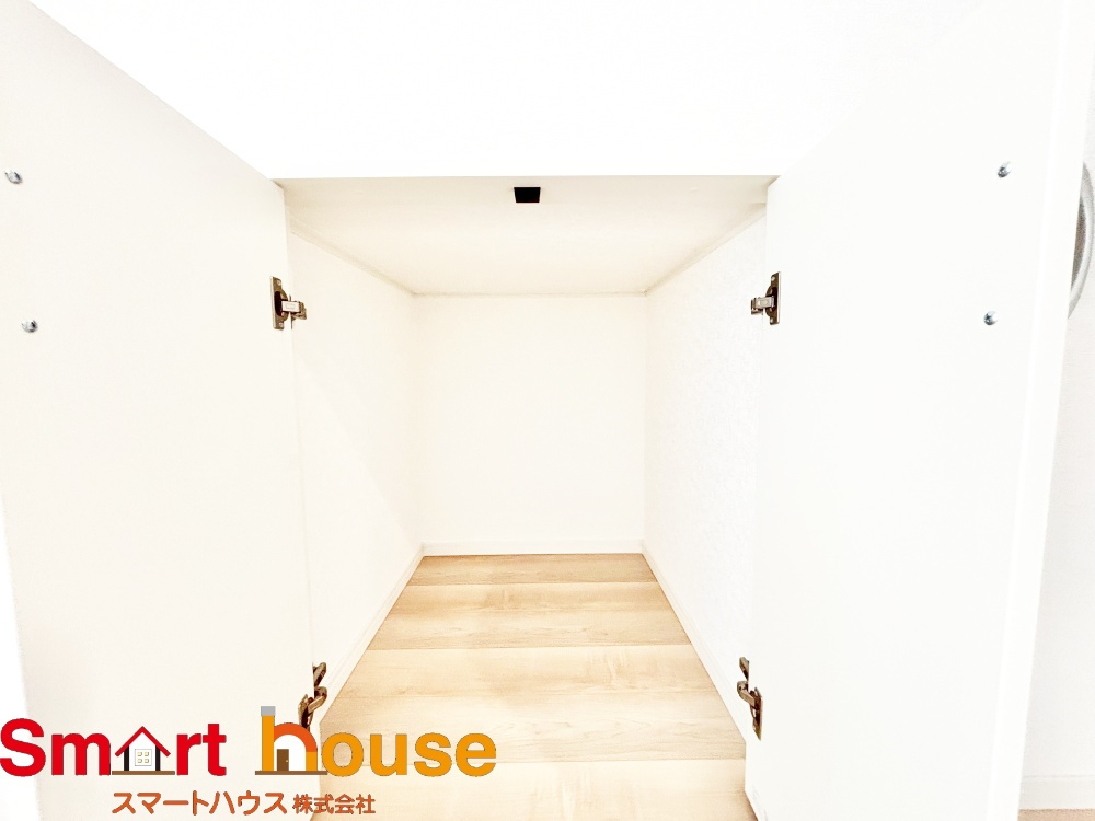 厚木市下荻野第１８の収納