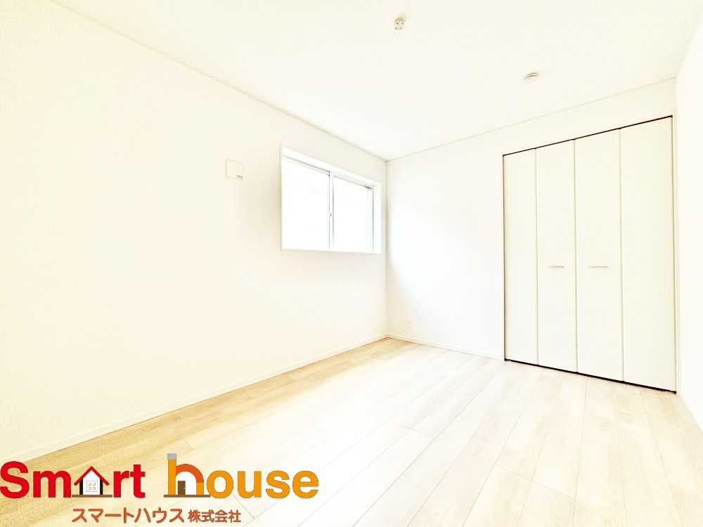 厚木市下荻野第１８の洋室