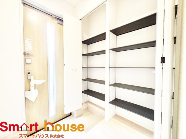 厚木市下荻野第１８の玄関