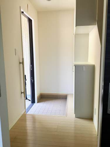 メイプルヒルズの玄関