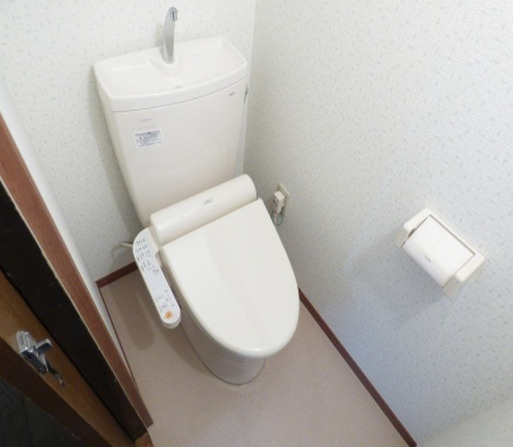 深大寺東町戸建のトイレ