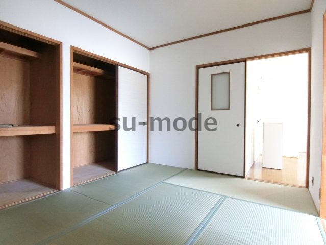 五十鈴ハイツ西館の和室