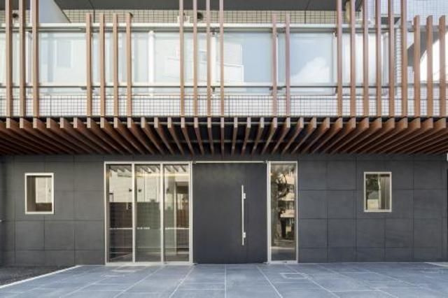 スカイコートグレース新宿中落合のエントランス