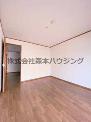 【洋室】 | 　中村マンション | 広々とした洋室です