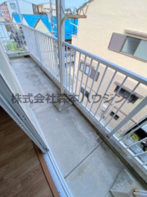 【バルコニー】 | 　中村マンション | 広々としたバルコニーです