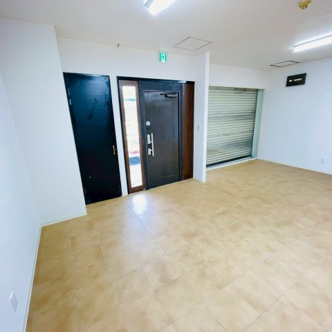 西町　金井ビルの内装