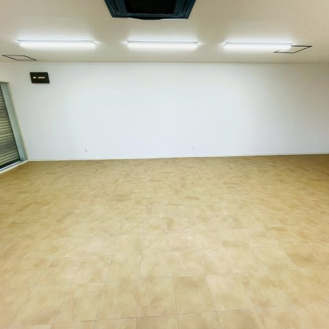 西町　金井ビルの内装