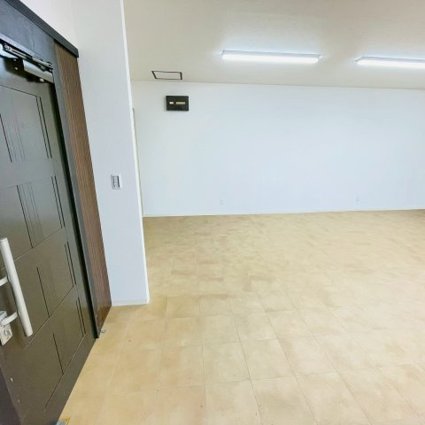 西町　金井ビルの内装
