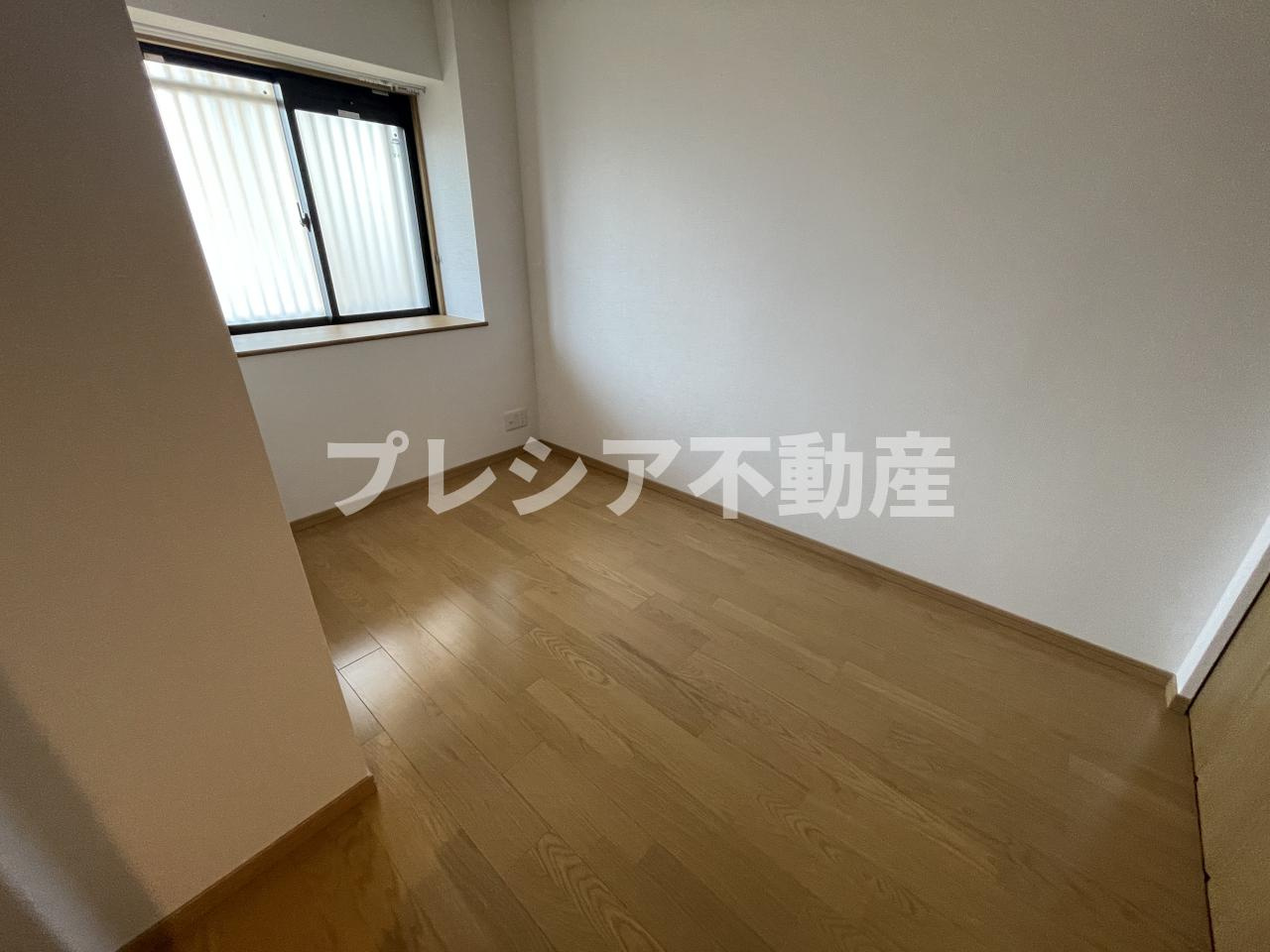 甲子園四番町ハイツの洋室