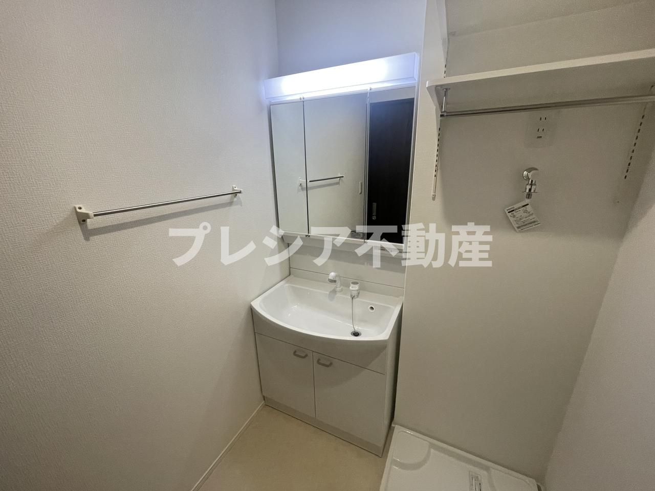 プラチナコート西宮の独立洗面台