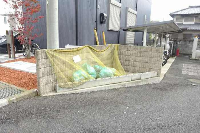 リヴィエールの周辺