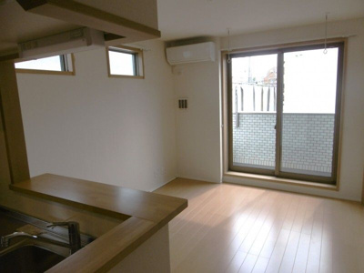 【居間・リビング】 | テラス中の原