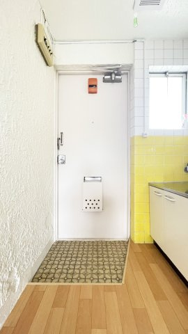 リベラルハイツの玄関