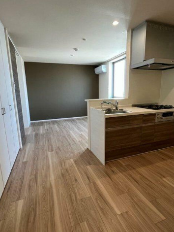 グランメゾン京島の居間・リビング