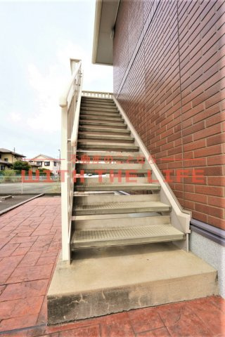 アンジュ【10，000円キャッシュバック対象物件】のロビー|落ち着いたロビーです
