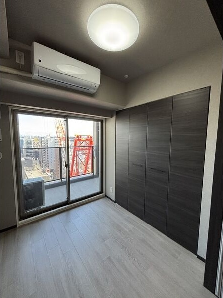 プレサンスロジェ上前津駅前THE RESIDENCEの洋室