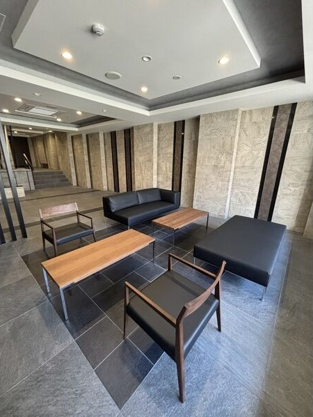 プレサンスロジェ上前津駅前THE RESIDENCEのロビー