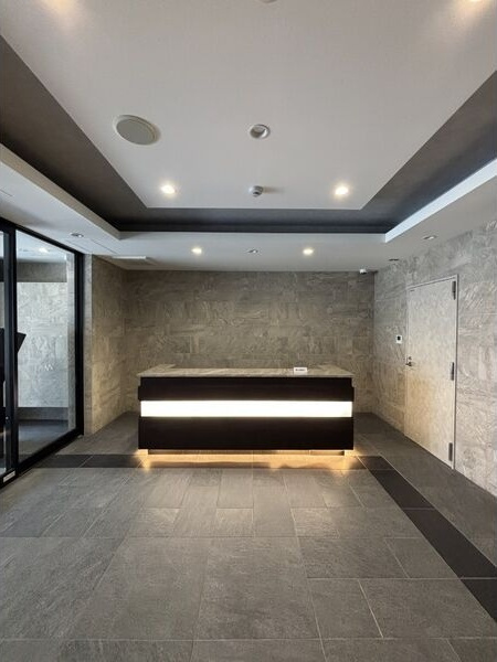 プレサンスロジェ上前津駅前THE RESIDENCEのエントランス