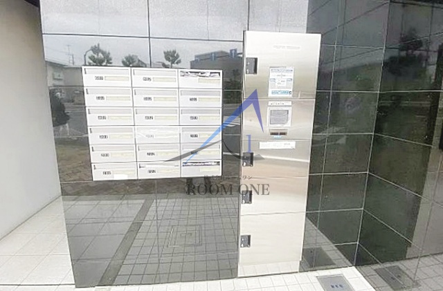 B CITY APARTMENT IKEBUKURO WESTのその他共用部分|宅配ボックスです。