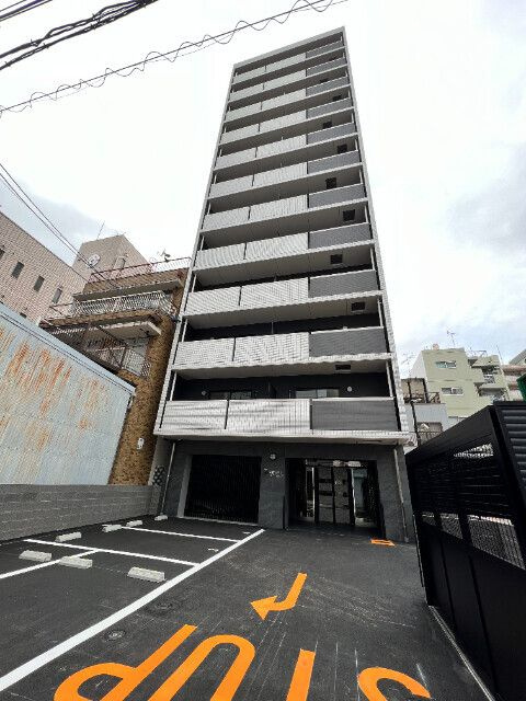 GRAN DUKE栄elimaの外観