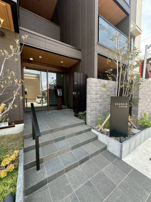 【エントランス】 | グランディールさわらぎ