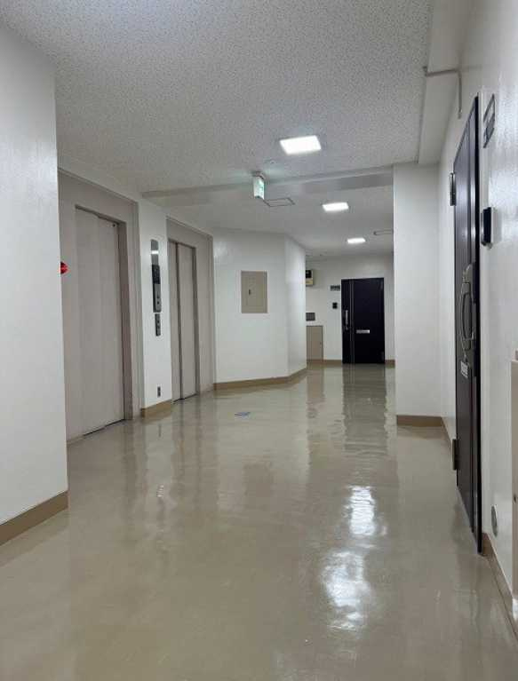 弦巻リハイム　分譲賃貸　独立洗面台　バルコニー広めのロビー