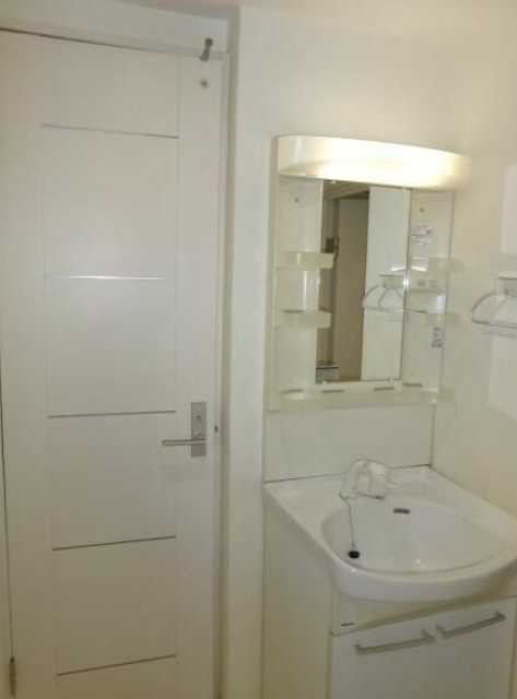 弦巻リハイム　分譲賃貸　独立洗面台　バルコニー広めの洗面所