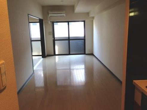 クオーレ浅草の居間・リビング