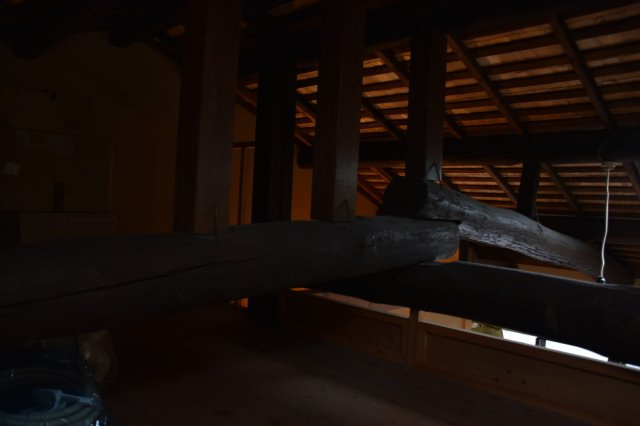 丹波口 「やっほー！」とオープンになれる京町家の内装|ロフト 立派な梁が歴史を感じさせます