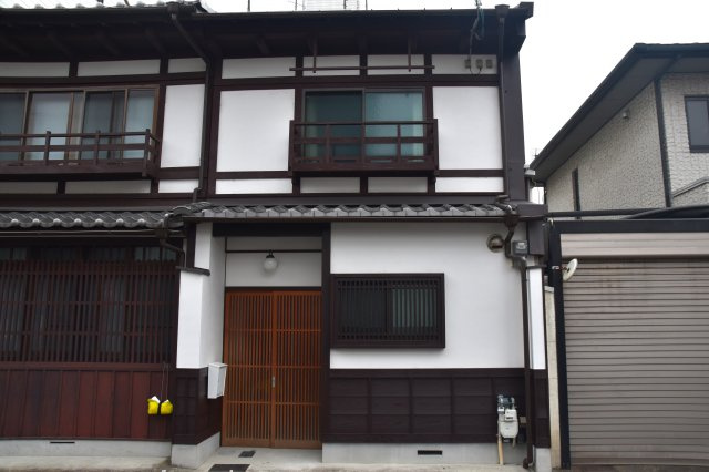 丹波口 「やっほー！」とオープンになれる京町家の外観|町家らしい外観