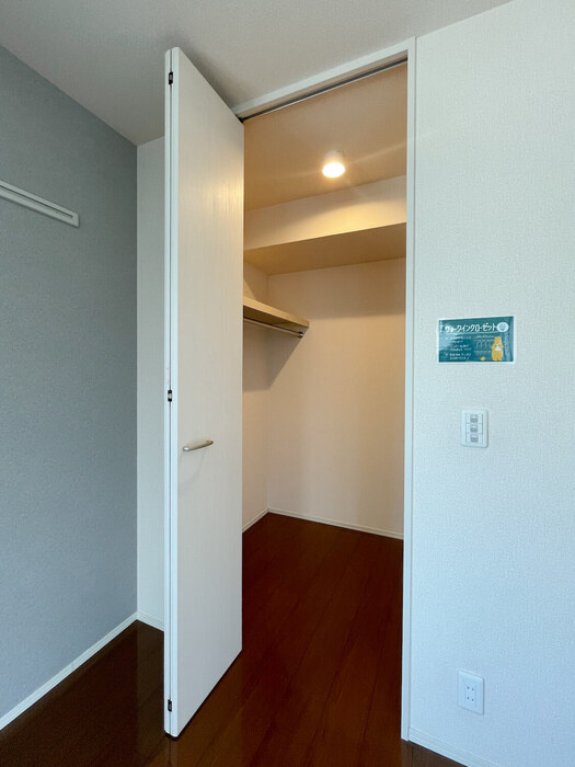 大黒屋ハイツ 三番館の洋室
