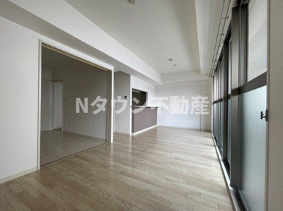 【その他】 | ラパス大井橋 | こちらのリビングで趣味の時間をお楽しみください