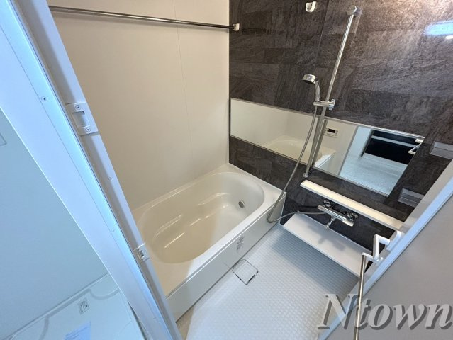 【浴室】 | クリスタル丸の内 | ゆったり過ごせるお風呂です