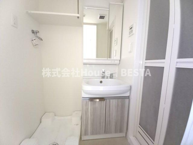 レジュールアッシュ神戸VIVANTの独立洗面台