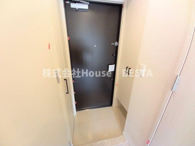 レジュールアッシュ神戸VIVANTの玄関