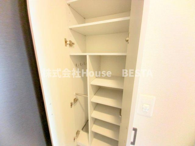 レジュールアッシュ神戸VIVANTの収納