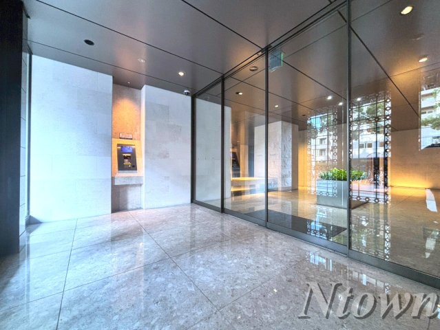 【エントランス】 | セイワパレス丸の内駅前プレミア | おしゃれな外観です