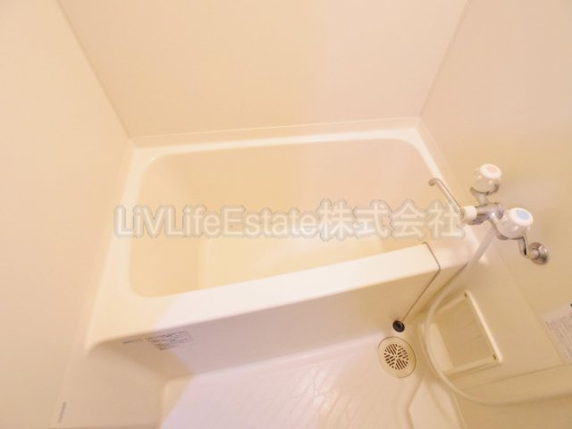 小平市学園西町２丁目の賃貸マンションの浴室