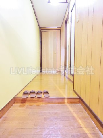 小平市学園西町２丁目の賃貸マンションの玄関