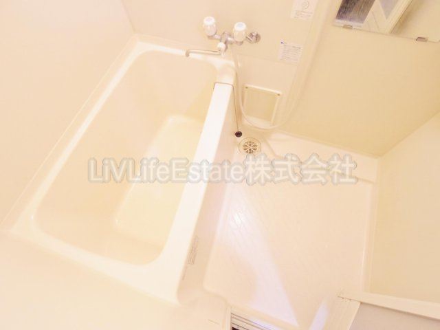 小平市学園西町２丁目の賃貸マンションの浴室