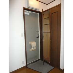パイニーメゾン清澄の玄関