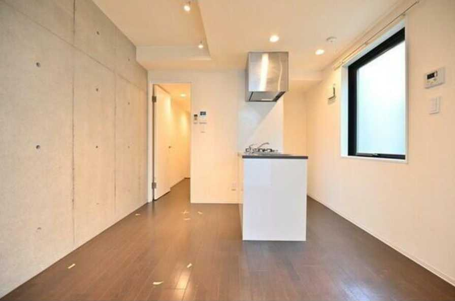 MDM池尻大橋Ⅱ　RENECAT導入　礼金０　ネット無料　築浅の居間・リビング