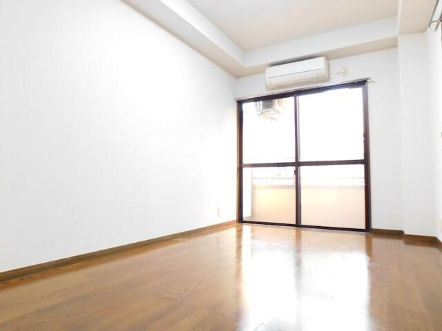 写真は別部屋になります。