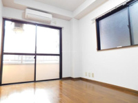 写真は別部屋になります。