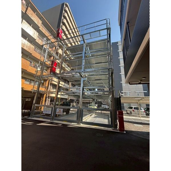 CREST TAPP金山　名古屋市賃貸　仲介手数料無料の駐車場